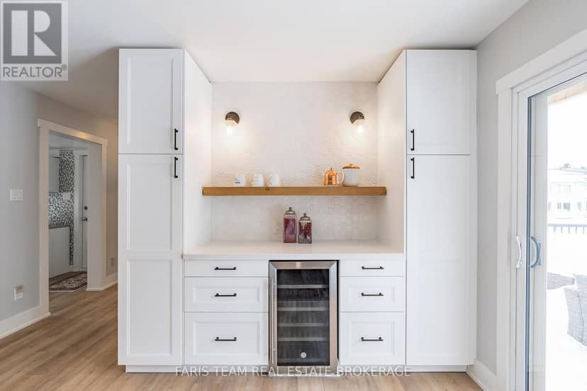 3 Matthew Court — photo 10 of 40