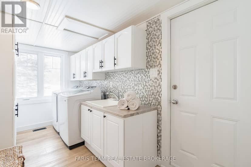 3 Matthew Court — photo 29 of 40