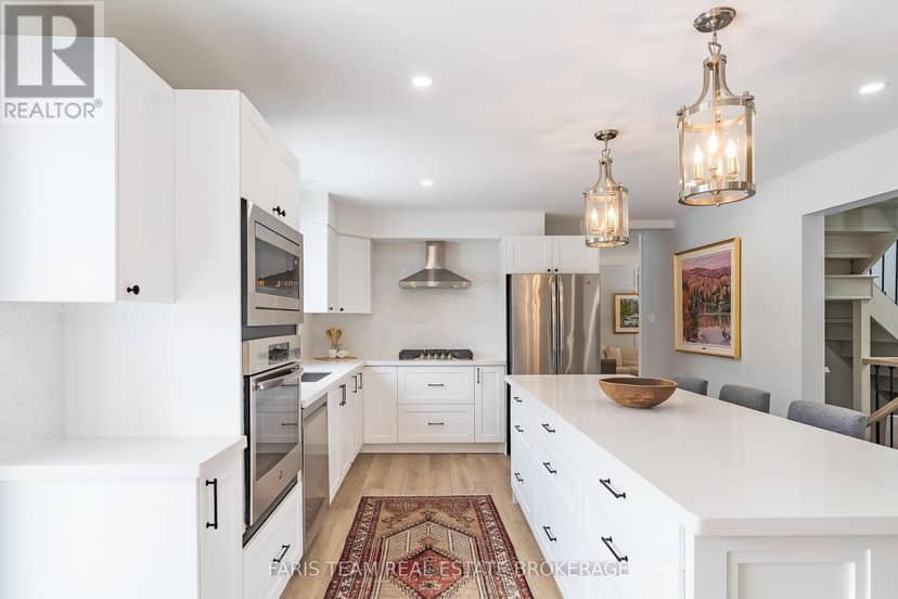 3 Matthew Court — photo 6 of 40