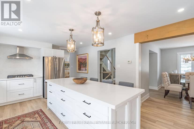 3 Matthew Court — photo 7 of 40