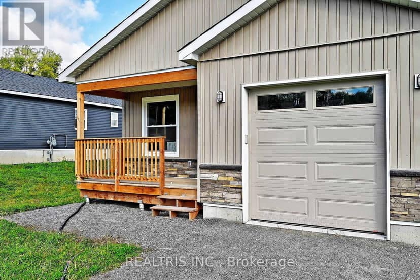 148 Patricia Street — photo 3 of 40