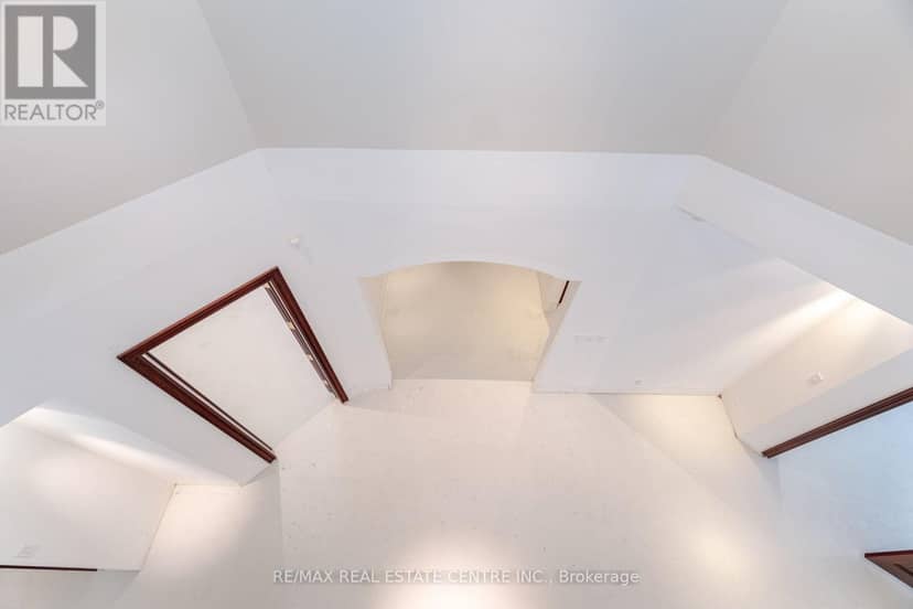 2 Edgeforest Drive — photo 13 of 40