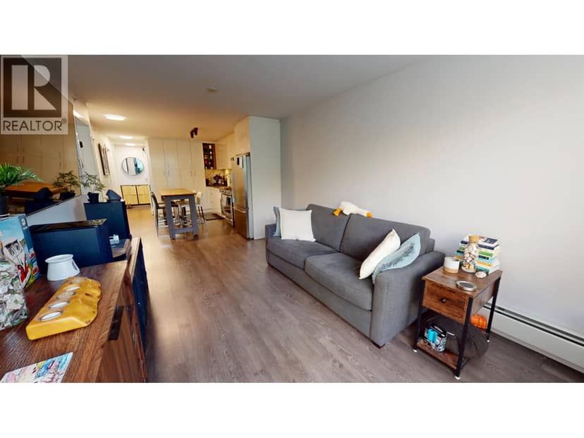 201 231 E PENDER STREET, Vancouver, photo 3