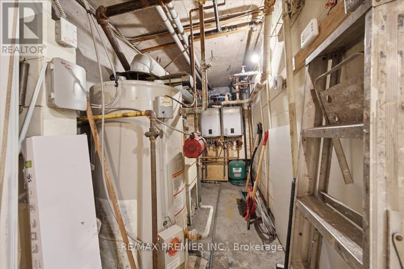 214 Wentworth Street S — photo 21 of 27