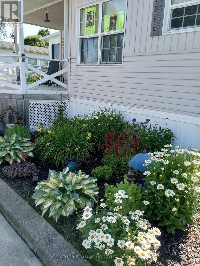 142 Sandbagger Crescent — photo 40 of 40