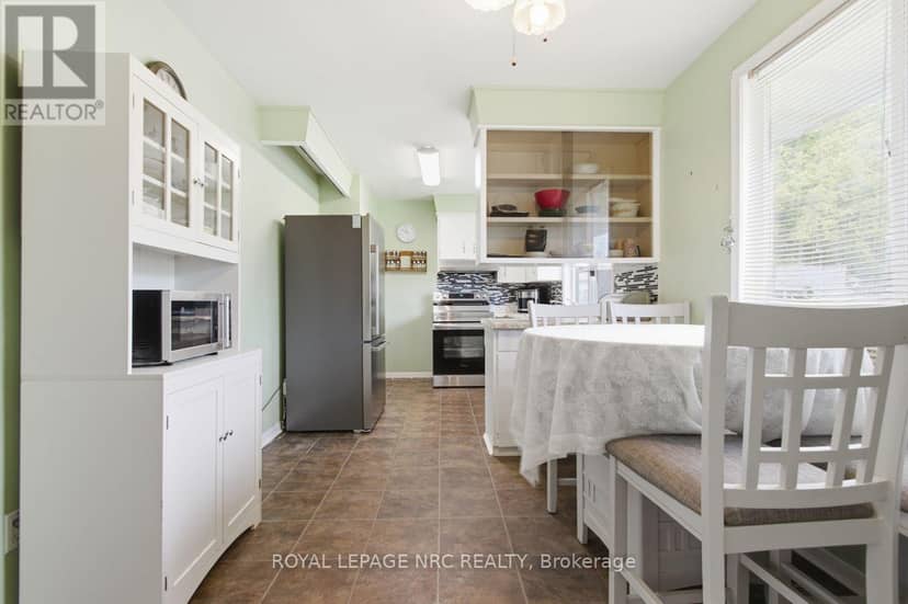 4381 Jackson Street — photo 6 of 32