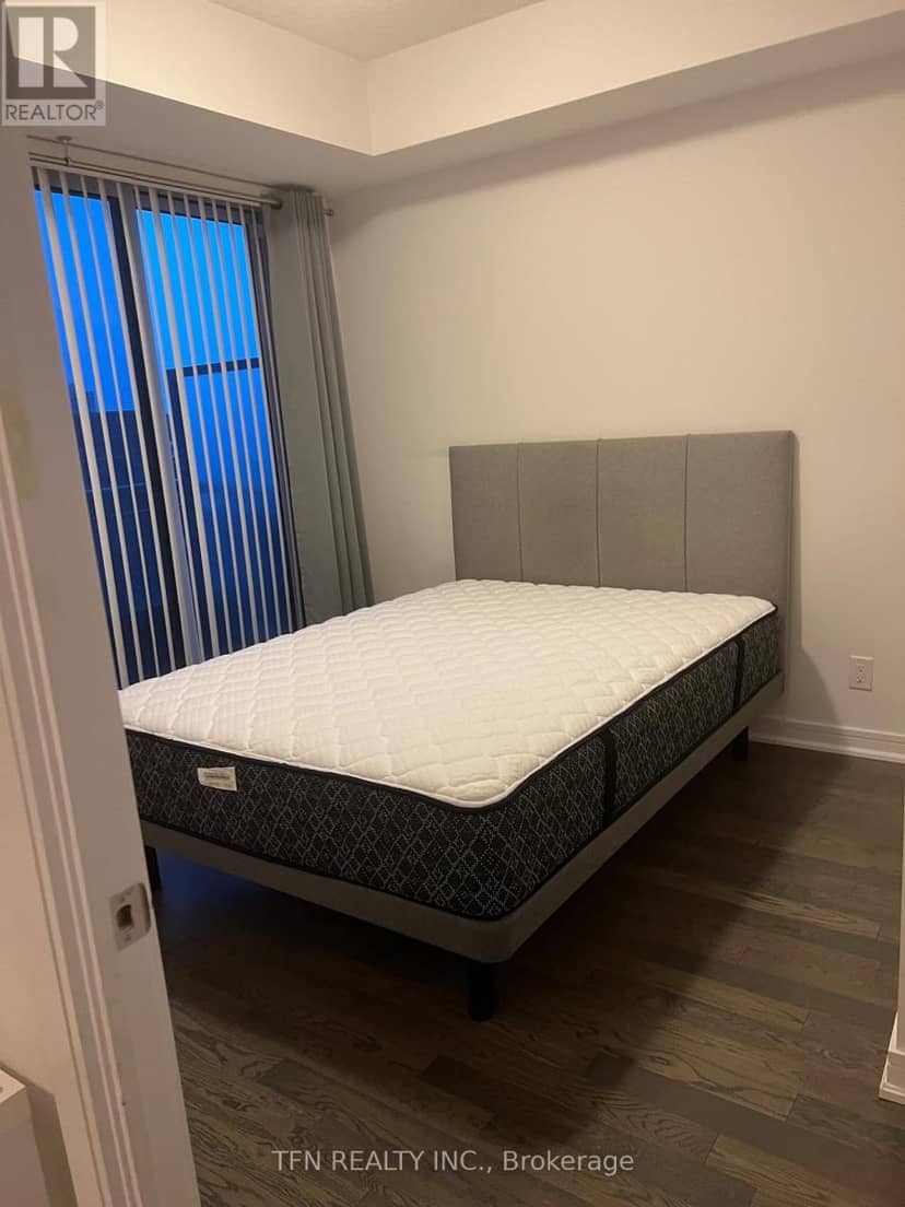 519 - 9201 Yonge Street — photo 11 of 14