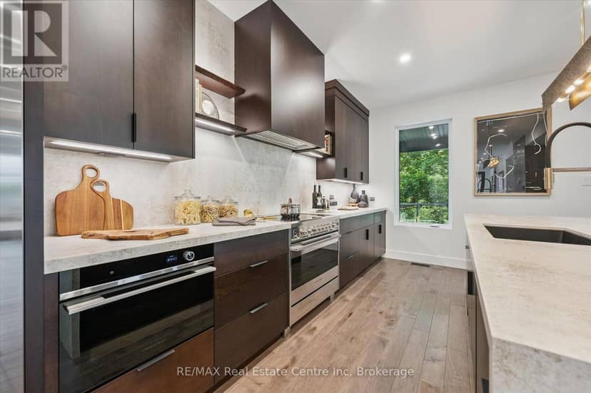 11 Cherrywood Lane, Centre Wellington, photo 6