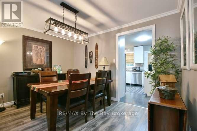 60 53rd Street S — photo 8 of 39