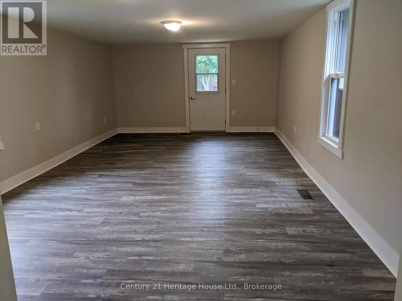 50 Goderich Street E — photo 8 of 12