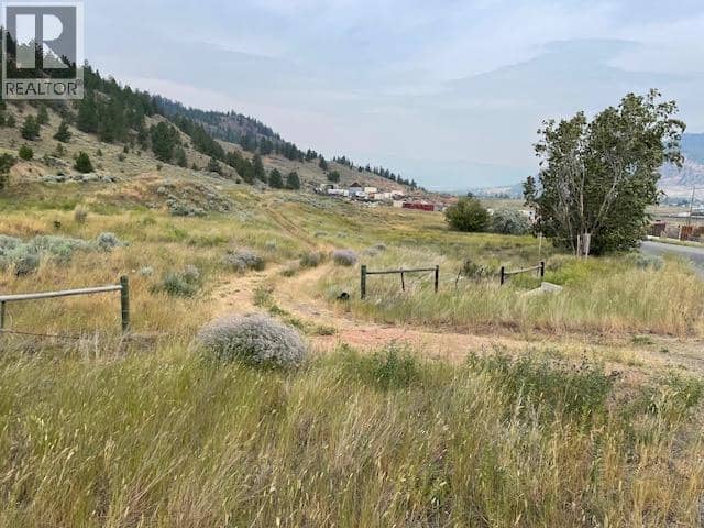1129 Midday Valley Road, Merritt, photo 3