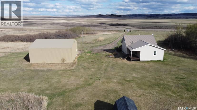 Highway 29 South Acreage, Battle River Rm No. 438, photo 2