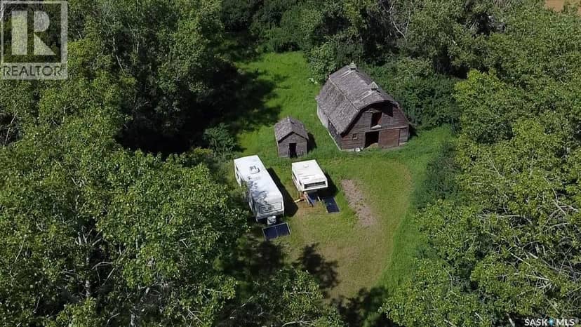 Tremblay Acreage & Off Grid Guest House — photo 40 of 40