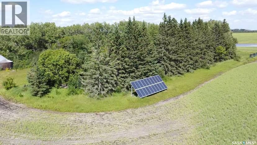 Tremblay Acreage & Off Grid Guest House — photo 9 of 40