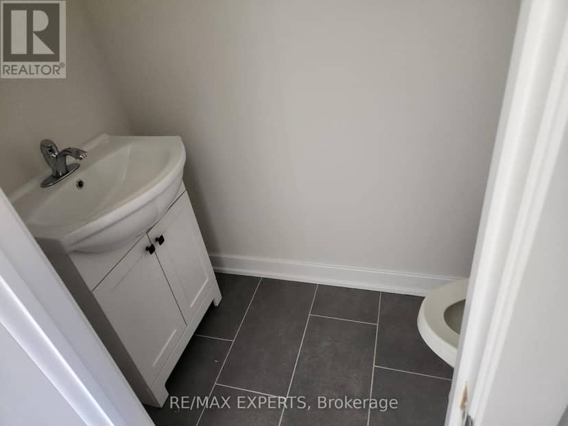 95 Whitcomb Crescent E — photo 14 of 17