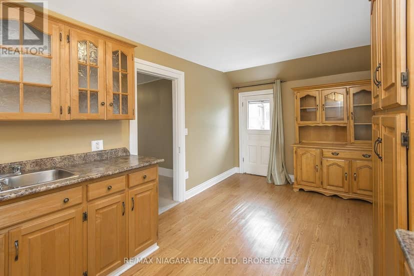 170 Hellems Avenue E — photo 12 of 40