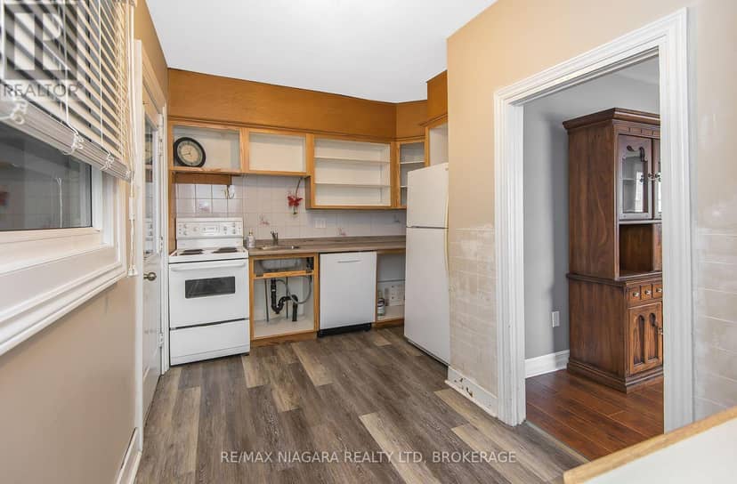 170 Hellems Avenue E — photo 13 of 40