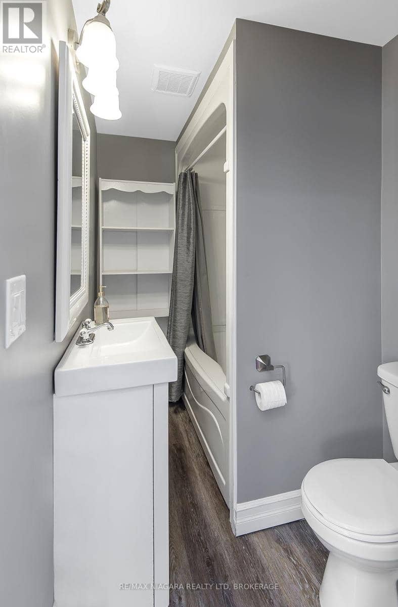 170 Hellems Avenue E — photo 15 of 40