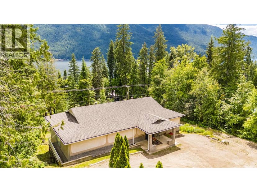 5648 Longbeach Road, Nelson, photo 2