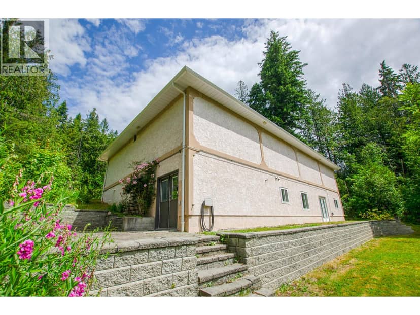 5648 Longbeach Road, Nelson, photo 6