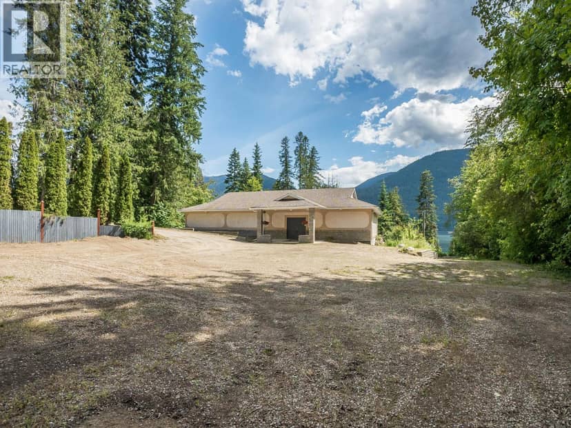 5648 Longbeach Road, Nelson, photo 3