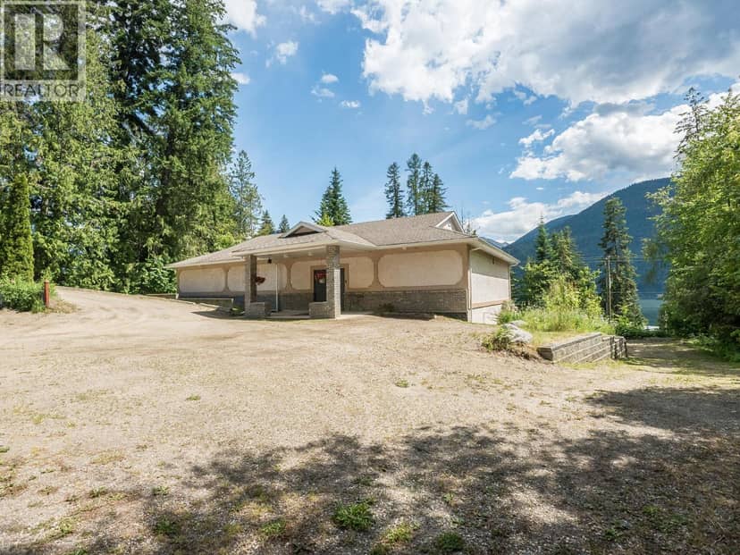5648 Longbeach Road, Nelson, photo 5