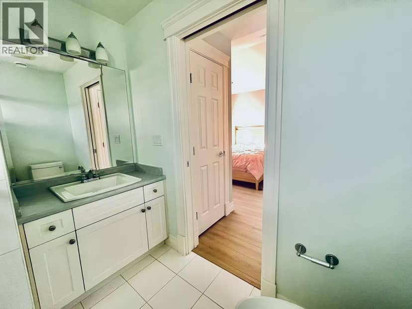 Ensuite Upstair-3271 FRANCIS ROAD, Richmond, photo 8