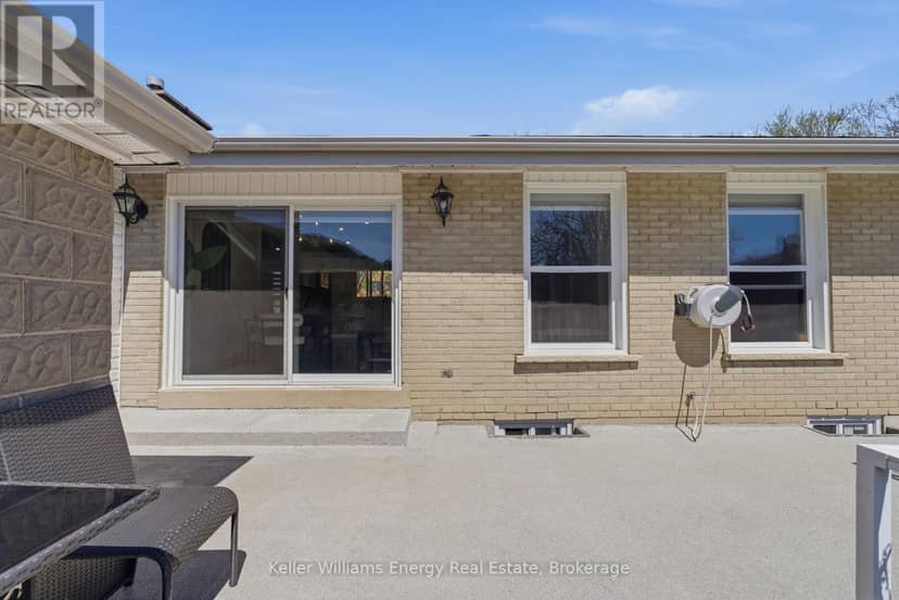 297 Grandview Street S — photo 29 of 32