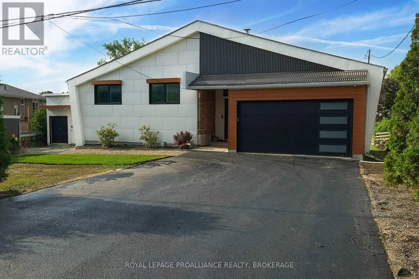 25 Willowbank Road E — photo 1 of 40