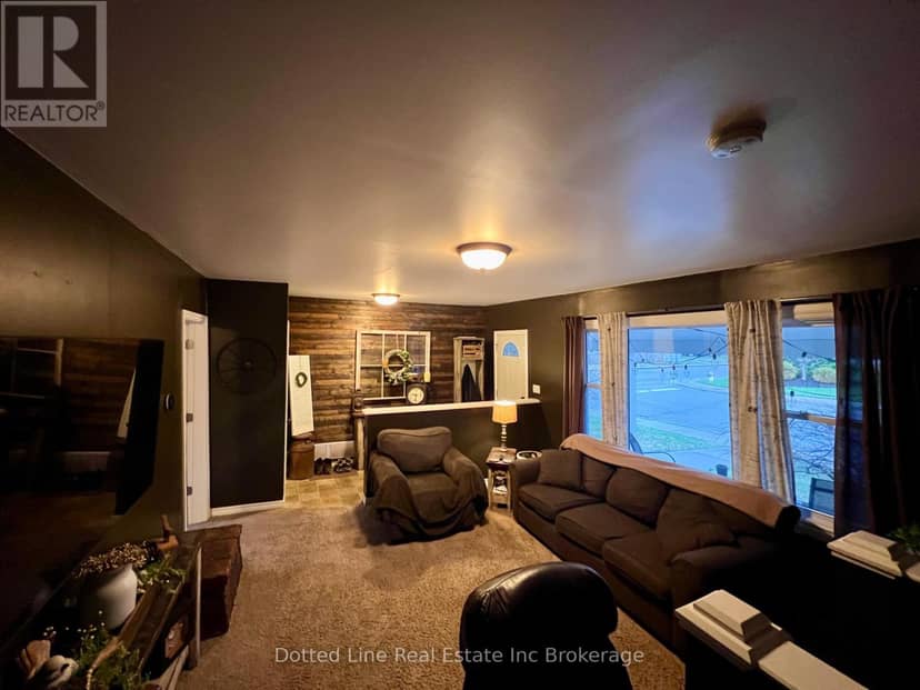 19 Wolf Street — photo 4 of 20