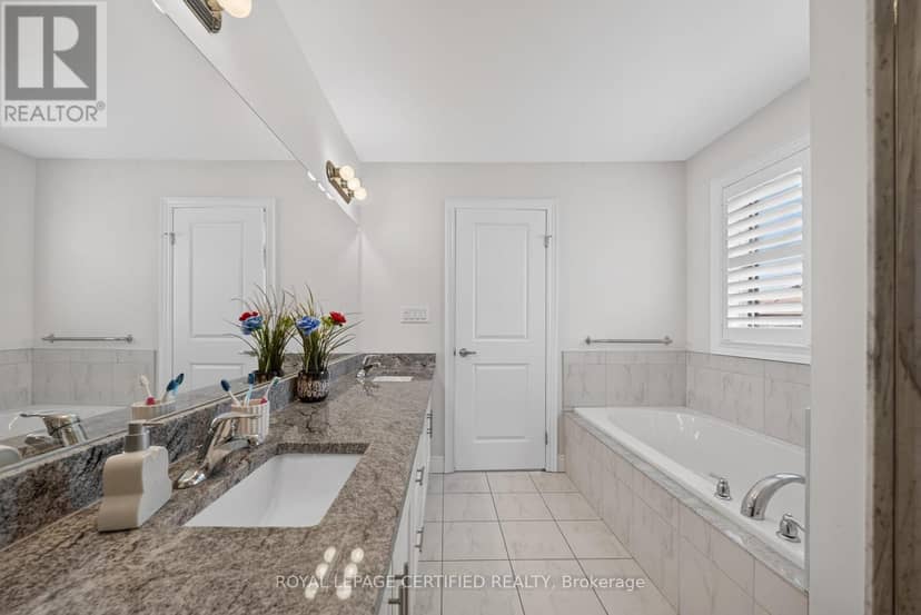 123 Dulgaren Street — photo 38 of 40