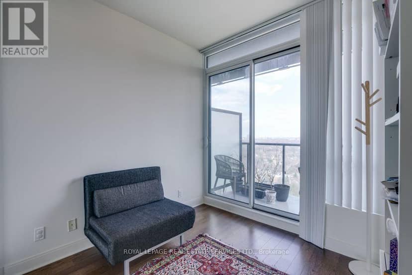 2706 - 825 Church Street — photo 17 of 27