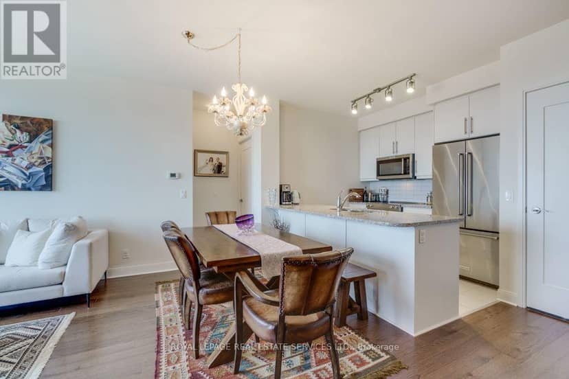 2706 - 825 Church Street — photo 7 of 27