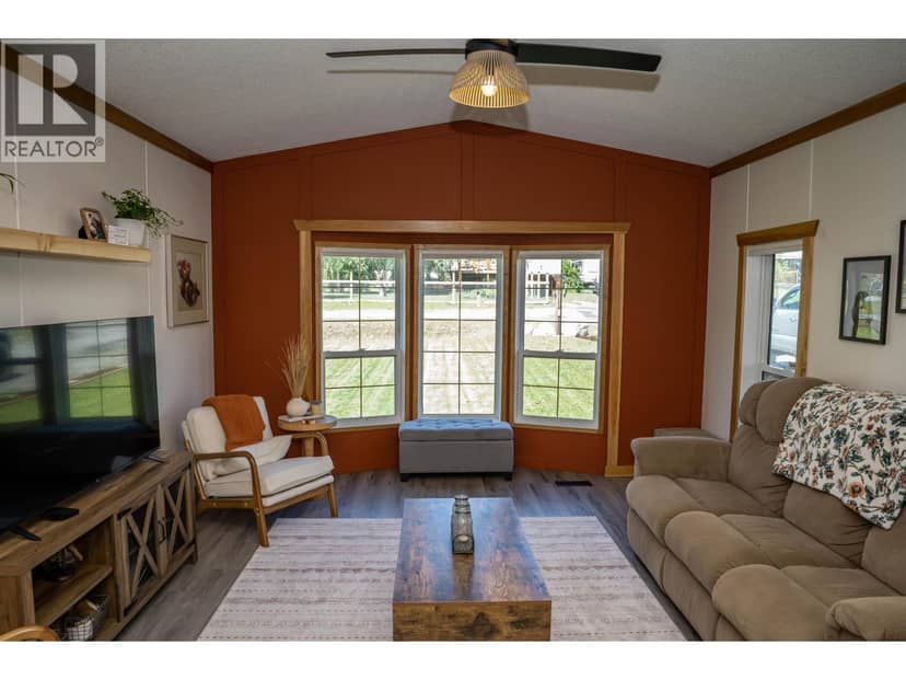 3235 Pine Valley Road, Williams Lake, photo 6