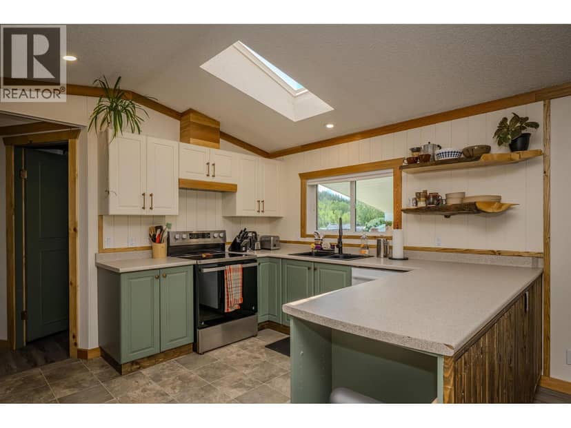 3235 Pine Valley Road — photo 10 of 27