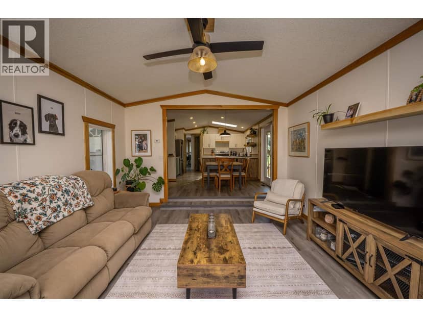 3235 Pine Valley Road, Williams Lake, photo 3