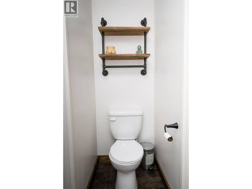 3235 Pine Valley Road — photo 15 of 27