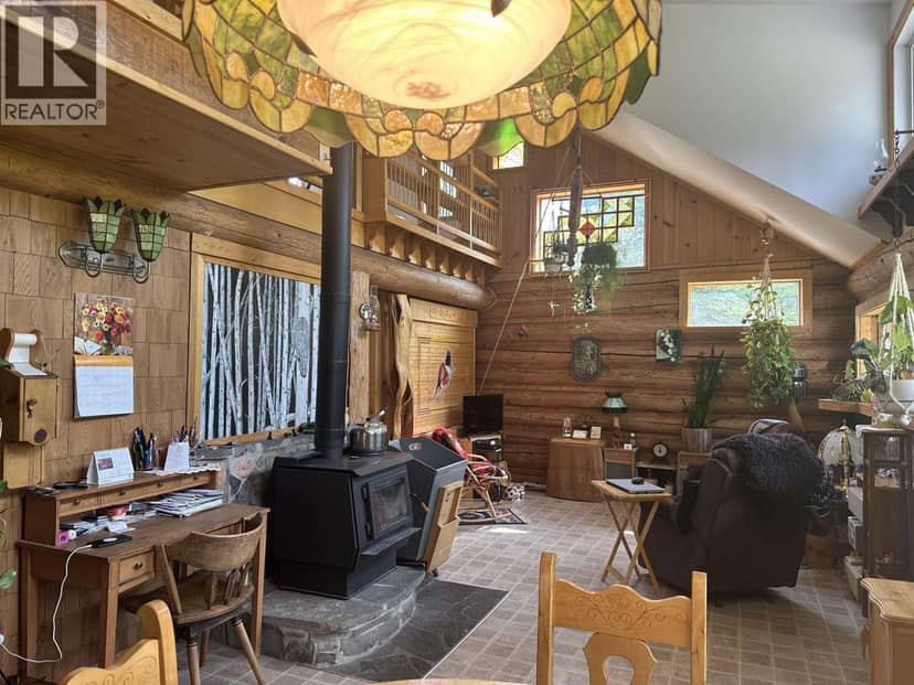21023 TOMPKINS ROAD, Hudsons Hope, photo 2