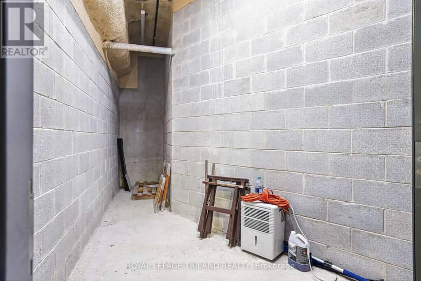 409 - 1705 Fiddlehead Place S — photo 38 of 40