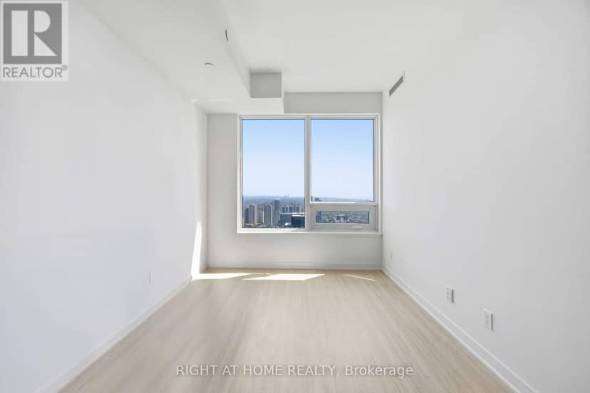 5110 - 8 Wellesley Street W — photo 12 of 37