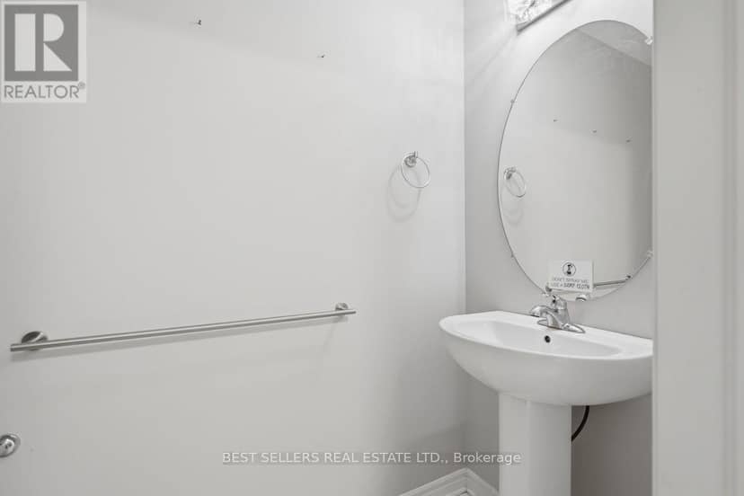 22 Weir Crescent — photo 19 of 40