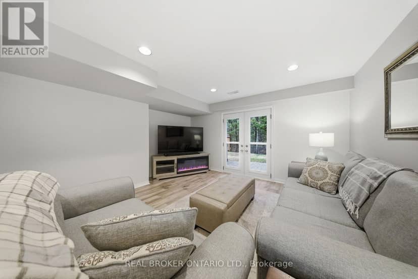 29 Alder Street — photo 25 of 35