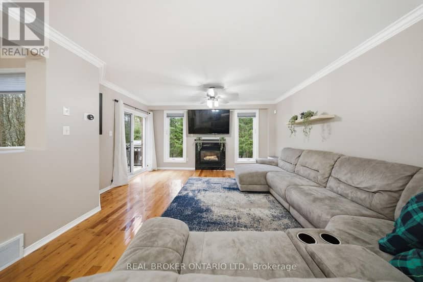 29 Alder Street — photo 8 of 35