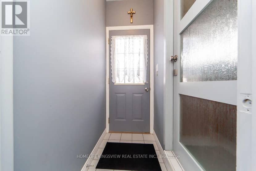 37 Allan Drive — photo 22 of 32