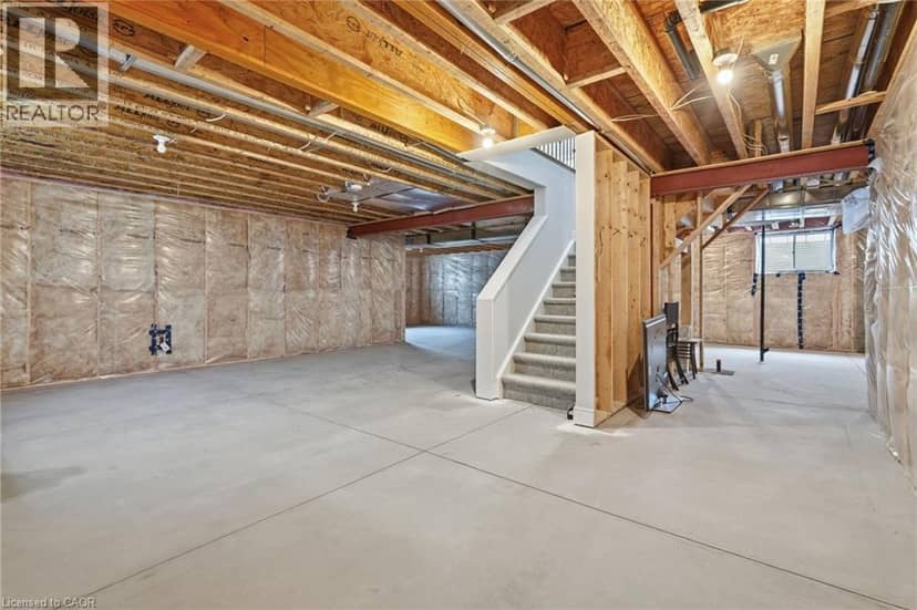 35 BUTLERS Drive N — photo 27 of 34
