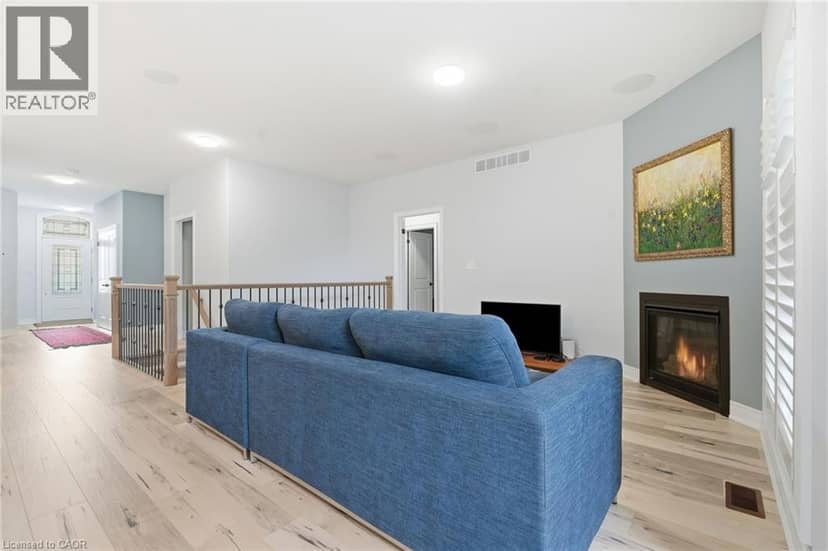 35 BUTLERS Drive N — photo 7 of 34