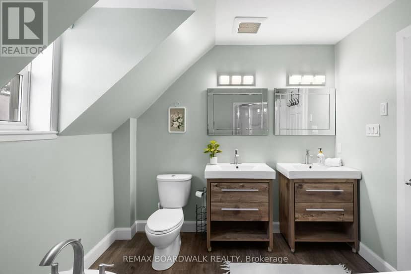 117 George Street — photo 17 of 28