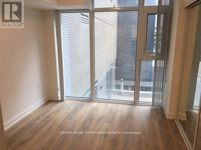 302 - 50 Wellesley Street E — photo 28 of 31