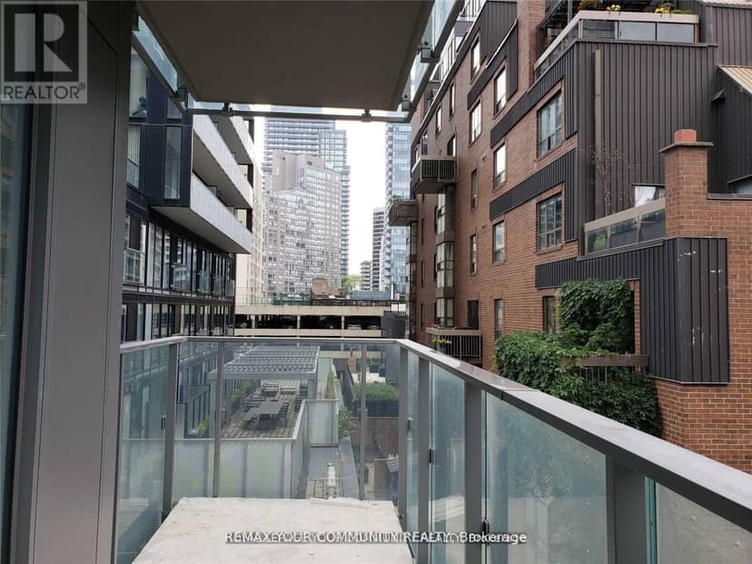 302 - 50 Wellesley Street E — photo 3 of 31