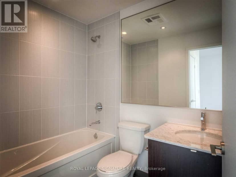 2712 - 170 Fort York Boulevard — photo 11 of 15